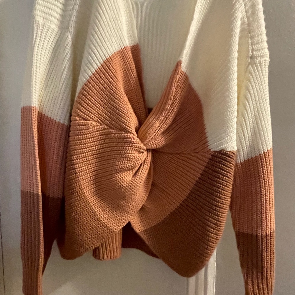 Fashion Nova Twist Front Color Block Sweater 1XL - Picture 2 of 4
